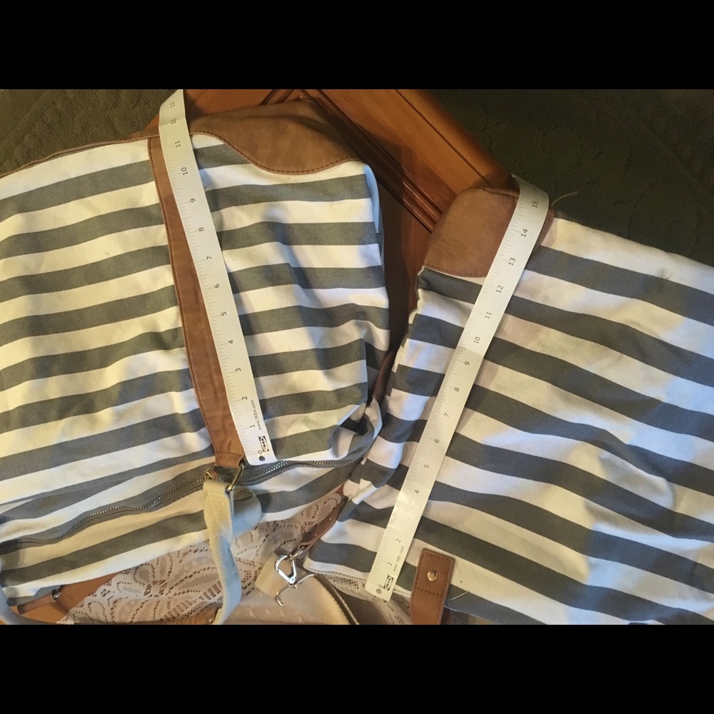 Summertime Crossbody and Weekender - Picture 8 of 8